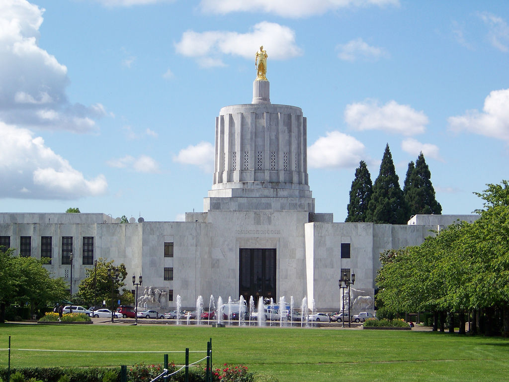 Oregon Legislature Considers Social Weed Bill green tripz