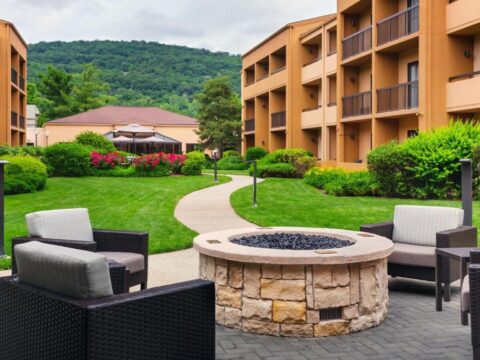 Courtyard by Marriott - Mahwah