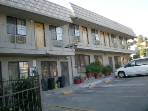 Crown Lodge Motel - Oakland