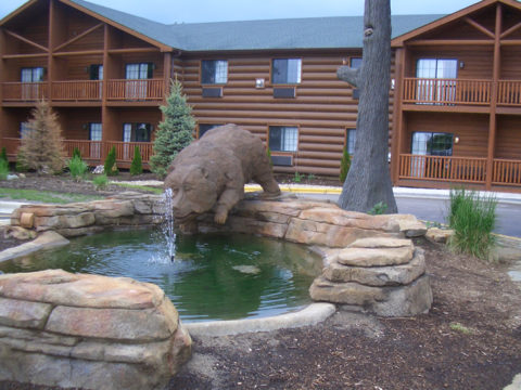 Grizzly Jack's Grand Bear Resort