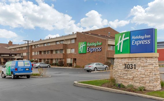 Holiday Inn Express Downers Grove 